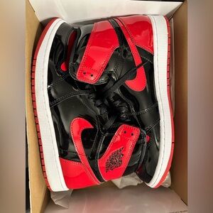 Air Jordan 1 Retro Hi (Bred)